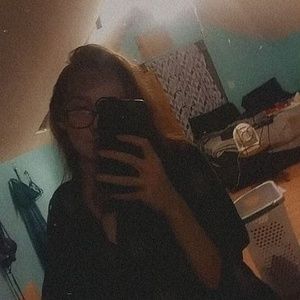 Meet your Posher, Cayla